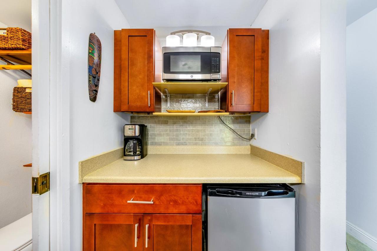 Downtown Hawaiian Paradise Condo With Hot Tub, Pool & Beach - Kona Islander Inn Каилуа-Кона Экстерьер фото