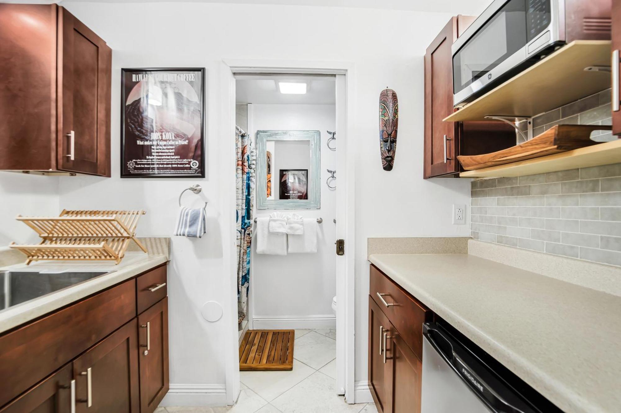 Downtown Hawaiian Paradise Condo With Hot Tub, Pool & Beach - Kona Islander Inn Каилуа-Кона Экстерьер фото
