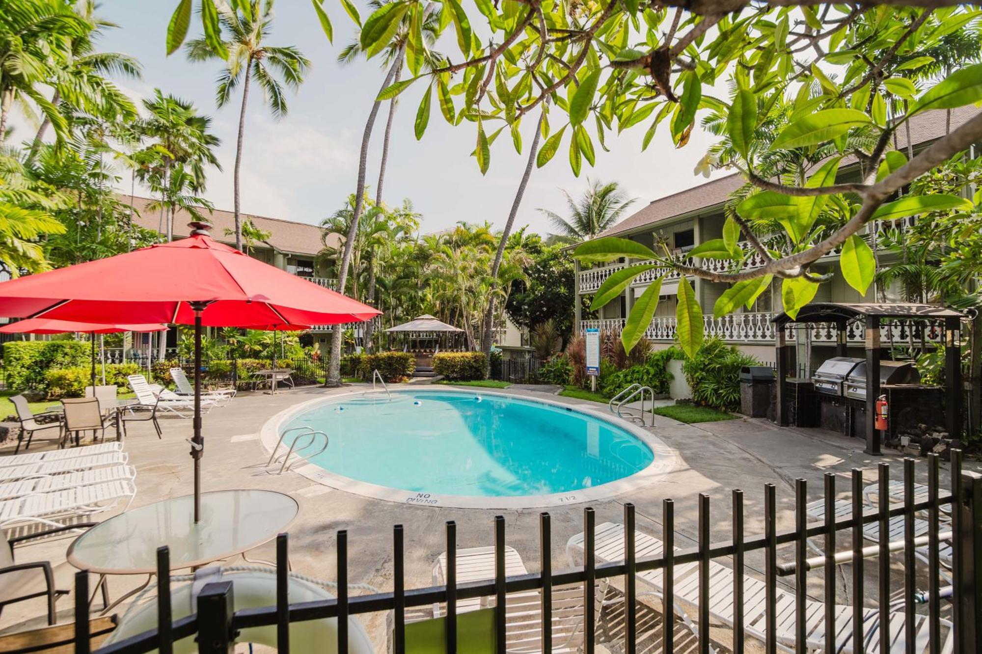 Downtown Hawaiian Paradise Condo With Hot Tub, Pool & Beach - Kona Islander Inn Каилуа-Кона Экстерьер фото